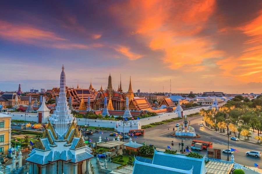Tour du lịch Bangkok Thái Lan – Khám phá Cung điện Hoàng gia và Chùa Wat Arun